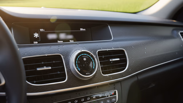Klimaanlage im Auto: So viel Sprit kostet sie dich wirklich